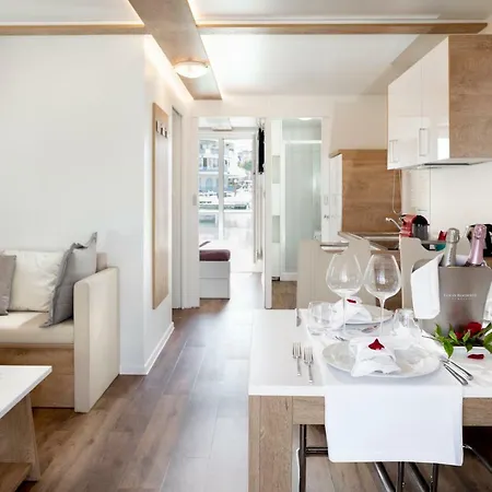 Portoverde Luxury Houseboat Misano Adriatico
