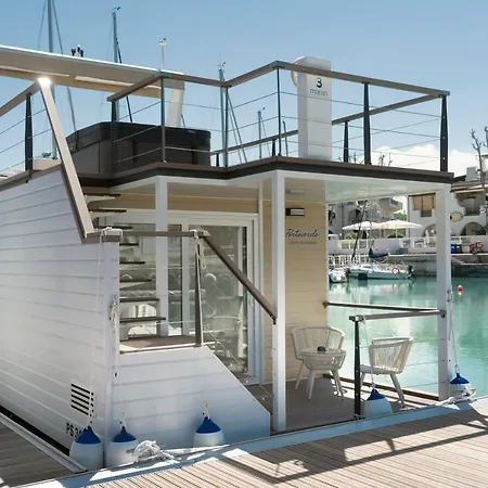 Portoverde Luxury Houseboat Båthotell *
