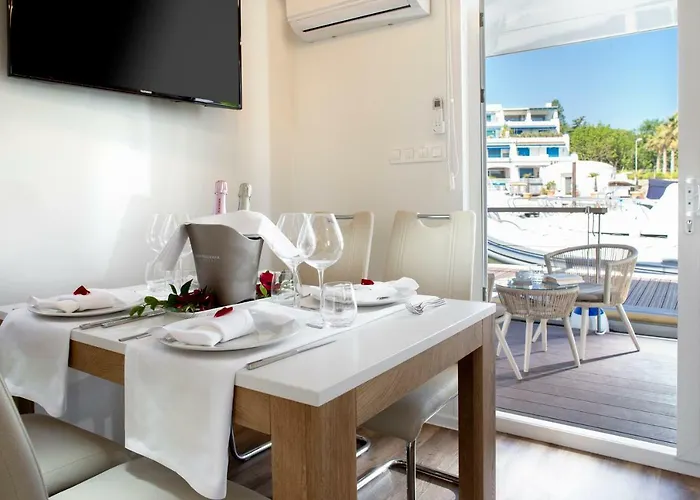 Portoverde Luxury Houseboat * Misano Adriatico