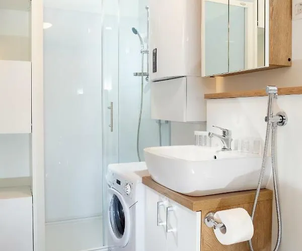 Portoverde Luxury Houseboat Hotel na wodzie *