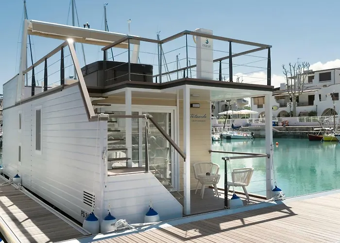 Portoverde Luxury Houseboat Hotel na wodzie *