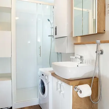 Portoverde Luxury Houseboat Botel *