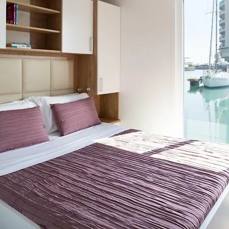 Portoverde Luxury Houseboat Misano Adriatico