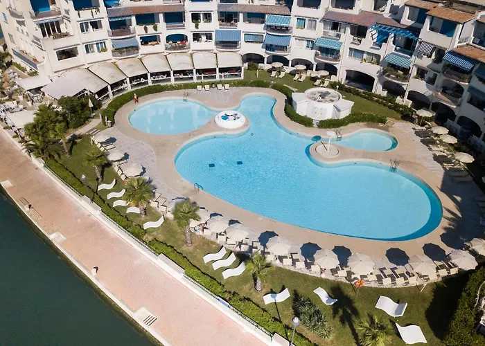 Portoverde Luxury Houseboat