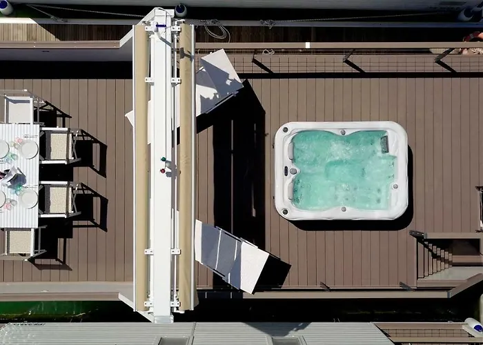 Hotel na wodzie Portoverde Luxury Houseboat