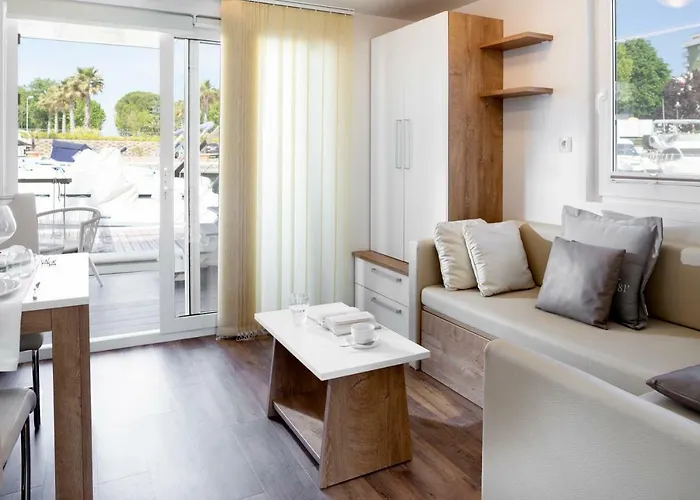 Hotel na wodzie Portoverde Luxury Houseboat