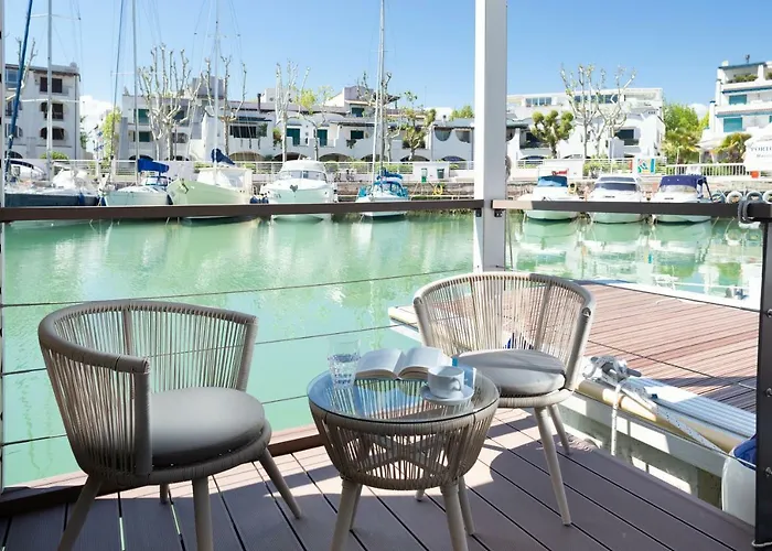 Hotel na wodzie Portoverde Luxury Houseboat Misano Adriatico