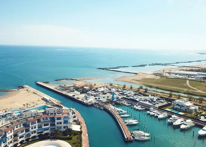 Portoverde Luxury Houseboat Hotel na wodzie *