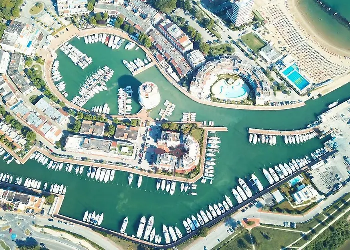 Hotel na wodzie Portoverde Luxury Houseboat Misano Adriatico